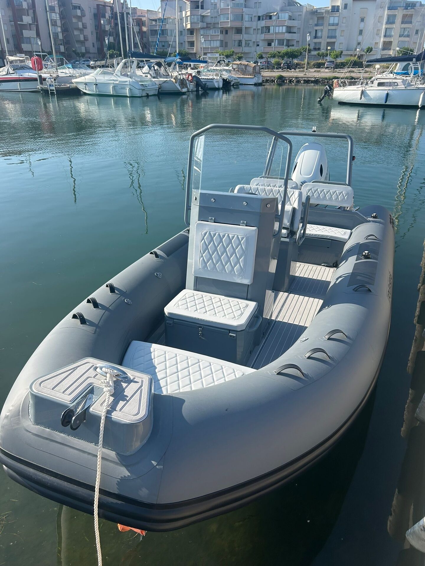 FS6 gris vue avant